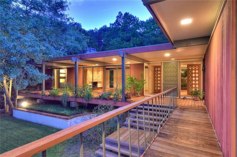 Virtual tour of 4504 Crestway Dr