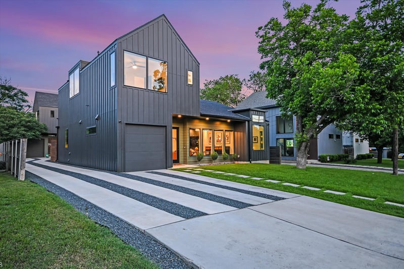 Virtual tour of 4509 S 2nd ST Unit #1