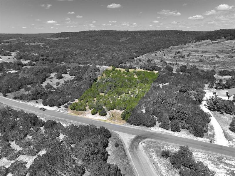 Virtual tour of 452 Whitewater Dr