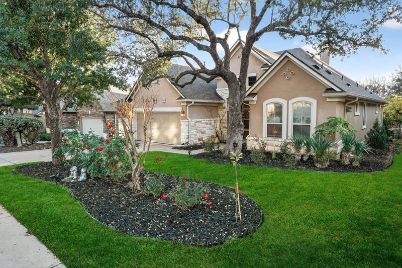 Virtual tour of 4521 Pyrenees Pass