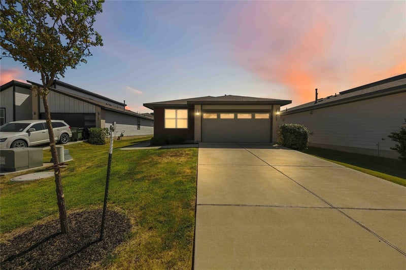 Virtual tour of 453 Agave Azul WAY
