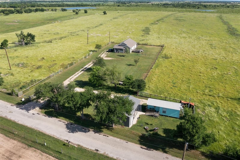 Virtual tour of 459 County Road 450