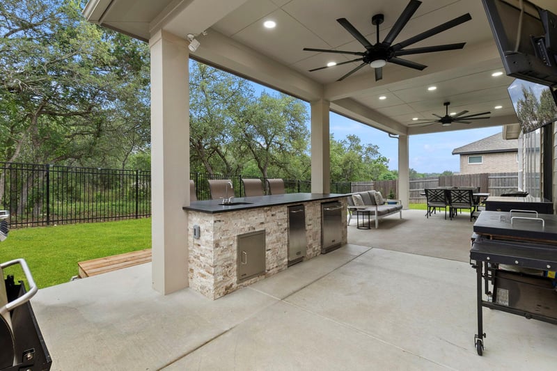 Virtual tour of 460 Constitution Way