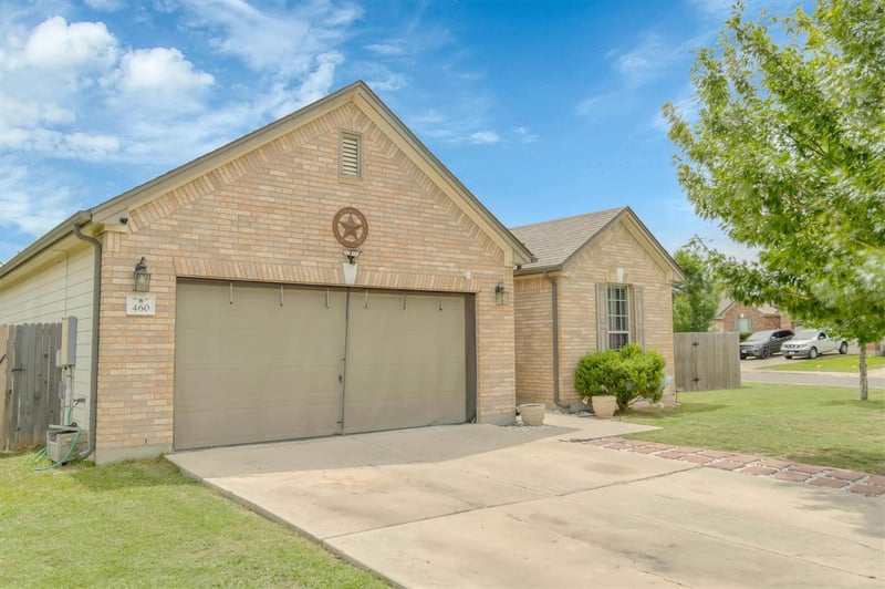 Virtual tour of 460 Waterleaf BLVD