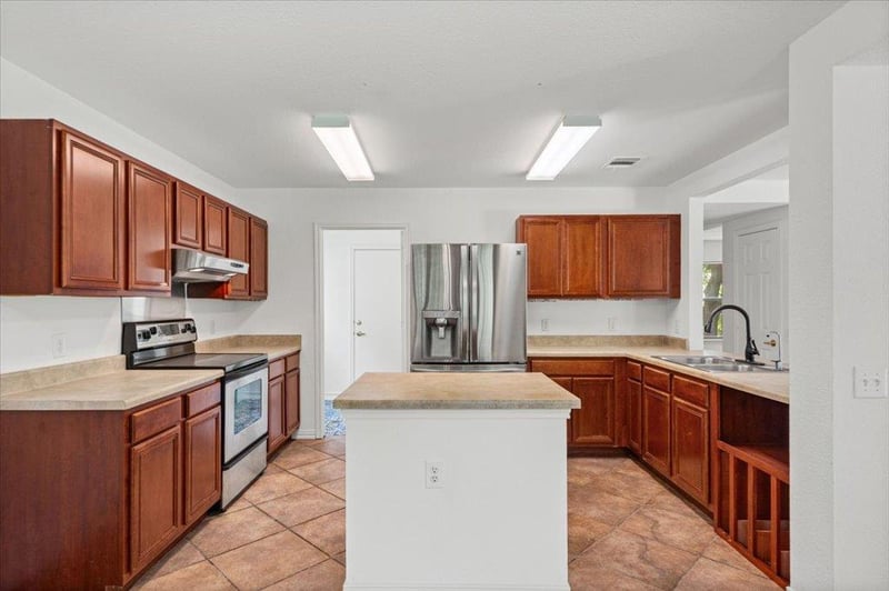 Virtual tour of 4600 Cottonwood ST