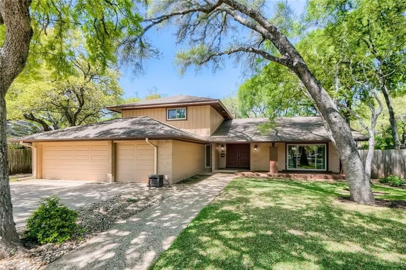 Virtual tour of 4600 Greystone DR