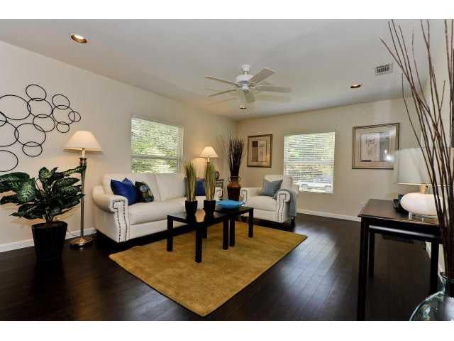 Virtual tour of 4600 Oakmont BLVD