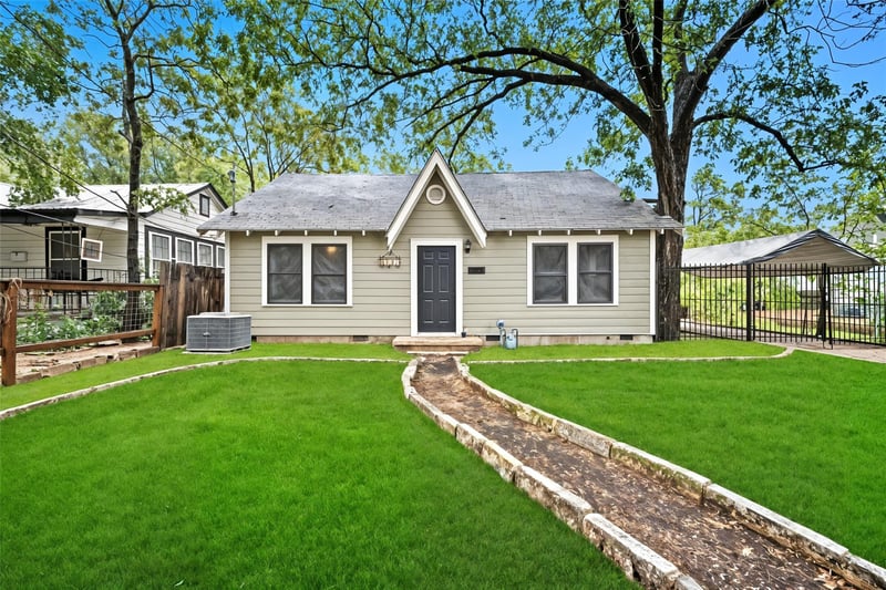 Virtual tour of 4605 Harmon Ave