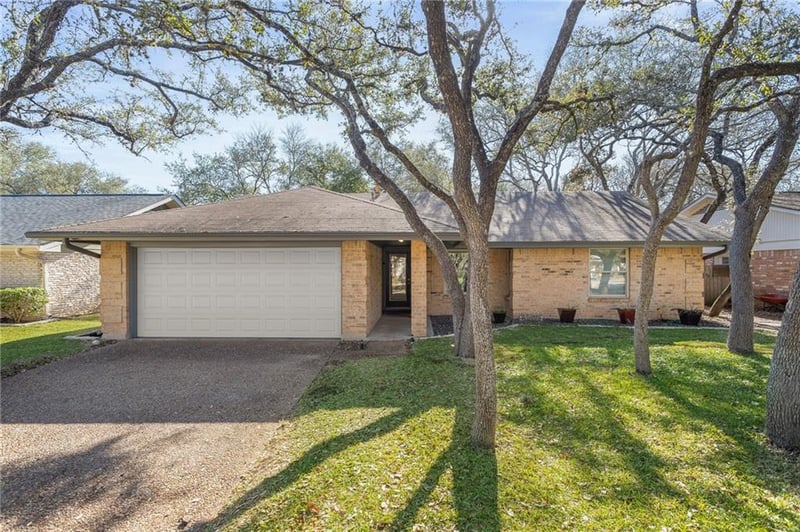 Virtual tour of 4607 Cap Rock DR