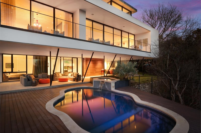 Virtual tour of 4607 Laurel Canyon DR
