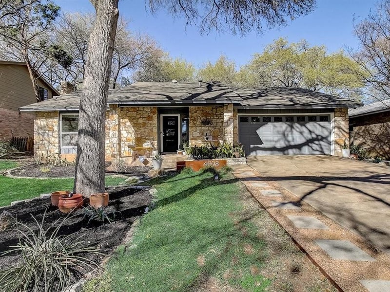 Virtual tour of 4608 Fieldstone DR