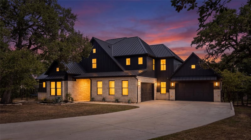 Virtual tour of 461 Crosswater Ln