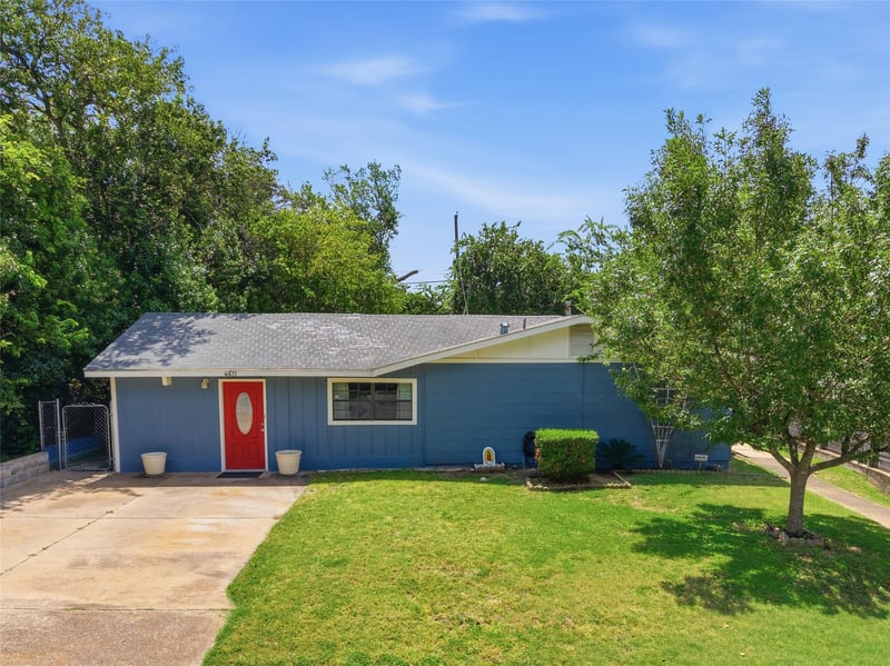 Virtual tour of 4611 S 2nd ST