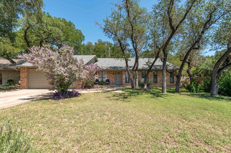 Virtual tour of 4615 Trail West DR
