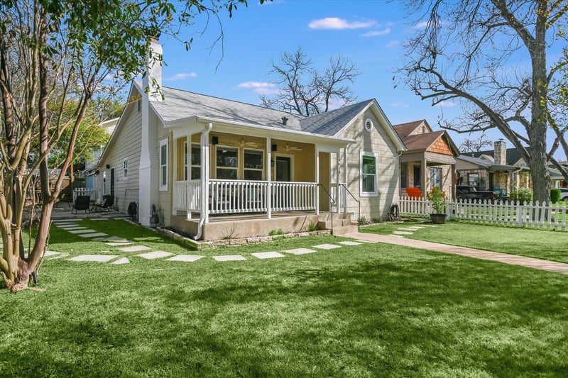 Virtual tour of 4619 Rosedale Ave