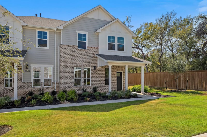 Virtual tour of 462 Orleanian Dr Unit #A