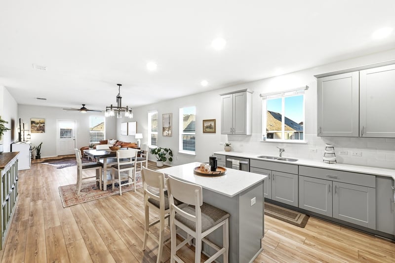Virtual tour of 462 Tree Nut LOOP