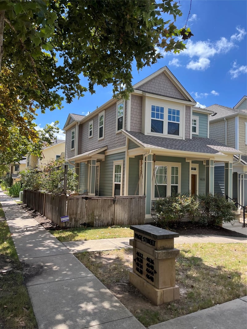 Virtual tour of 4620 Page St
