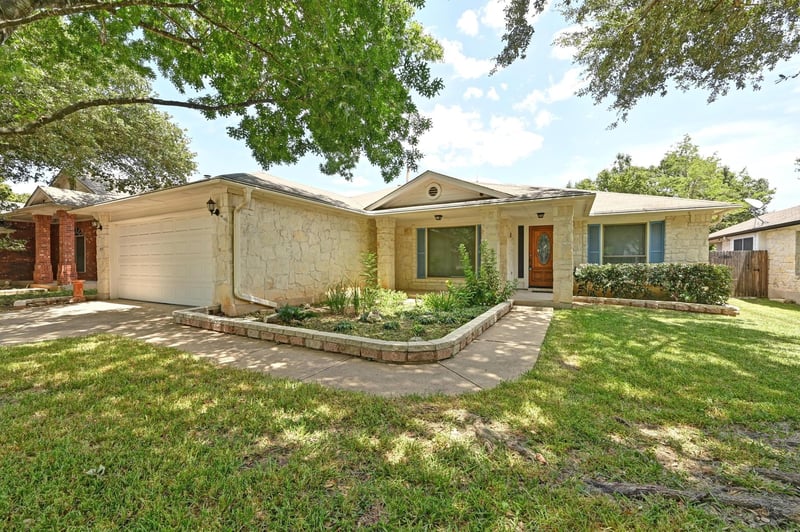 Virtual tour of 4624 Chesney Ridge DR