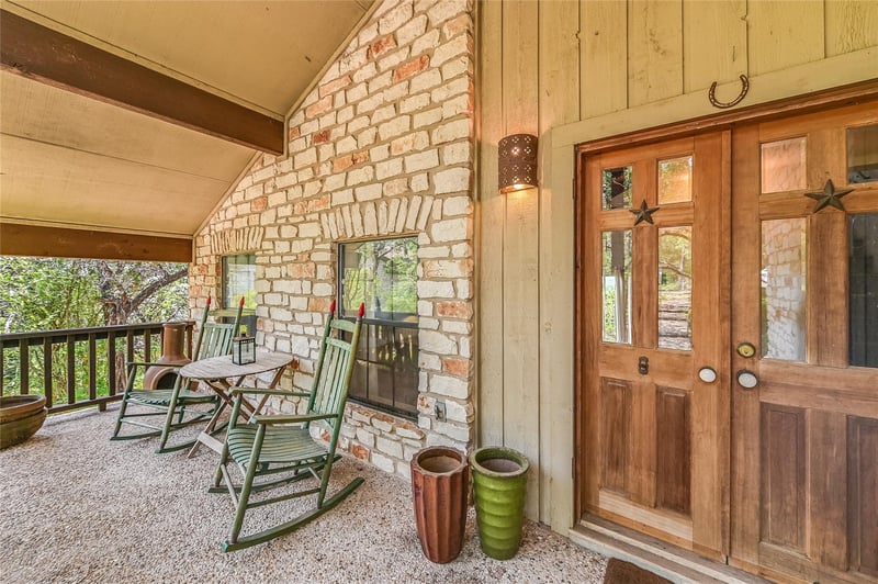 Virtual tour of 466 Spiller LN