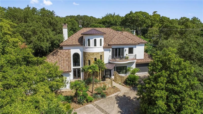 Virtual tour of 4700 Balcones Dr