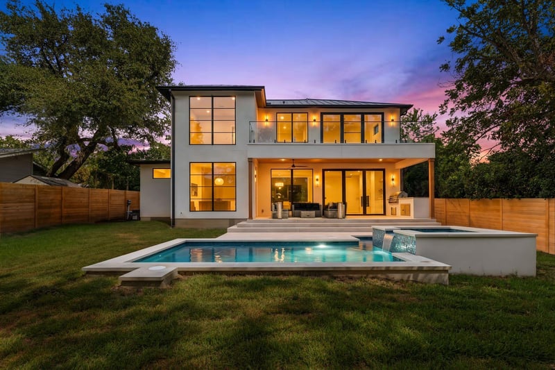 Virtual tour of 4700 Banister LN