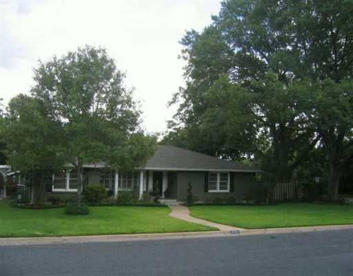 Virtual tour of 4701 Fairview Dr