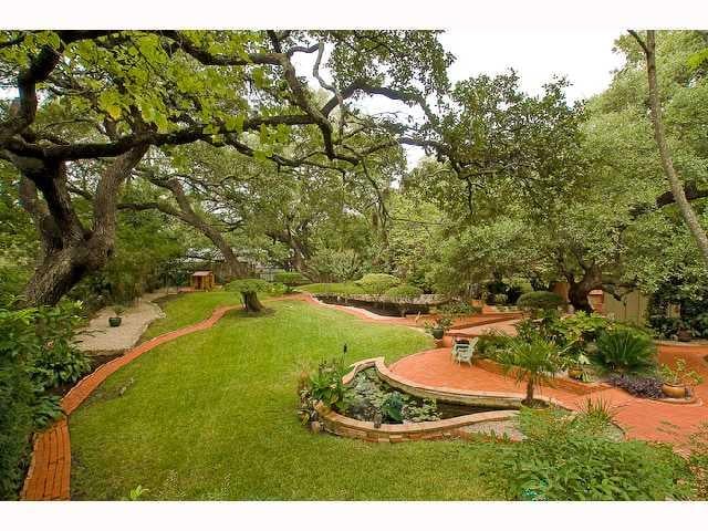 Virtual tour of 4708 Highland Ter