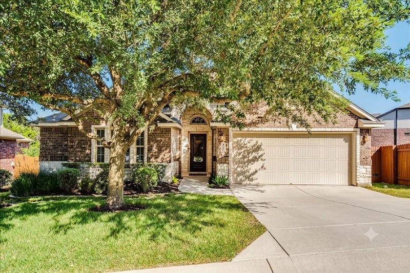 Virtual tour of 471 Limestone TRL