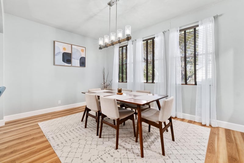 Virtual tour of 4710 Lake Champlain LN