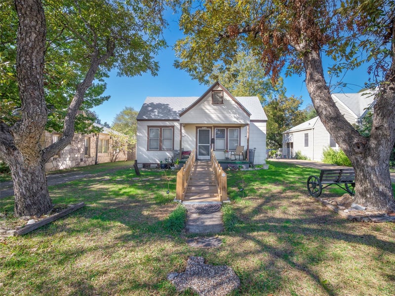 Virtual tour of 4710 Ramsey Ave