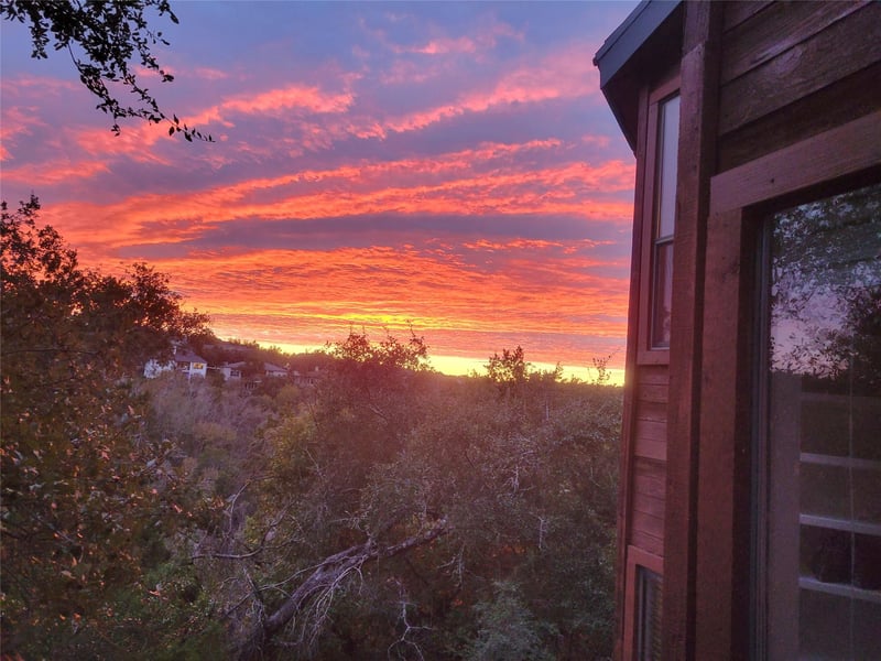 Virtual tour of 4711 Spicewood Springs RD Unit #5-128