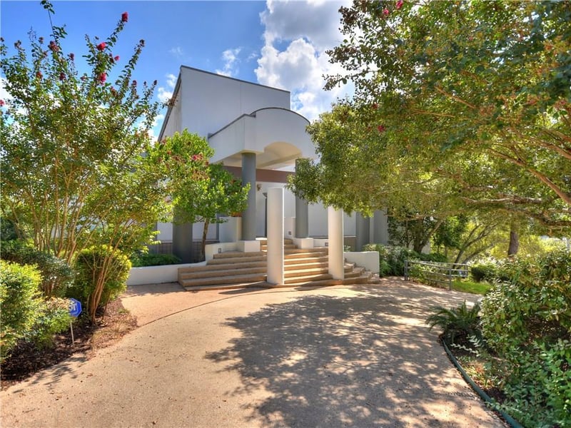 Virtual tour of 4721 Twin Valley Dr