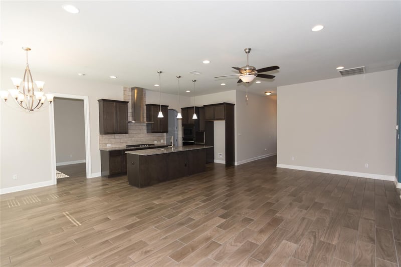Virtual tour of 4733 Collins ST