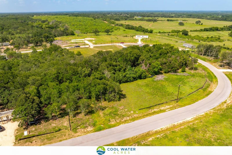 Virtual tour of 475 Ferguson Loop