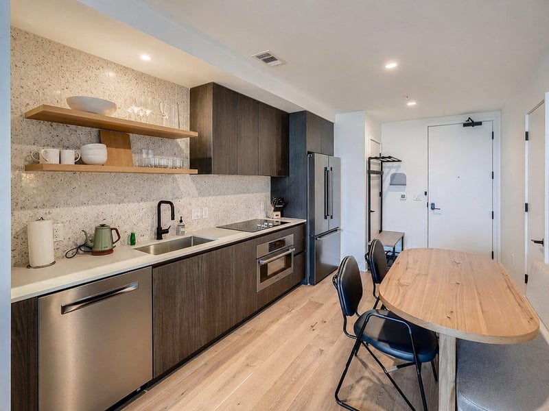 Virtual tour of 48 E East Ave Unit #3203