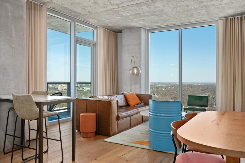 Virtual tour of 48 East Ave Unit #2204