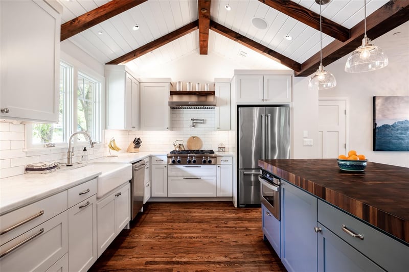 Virtual tour of 4801 Balcones DR