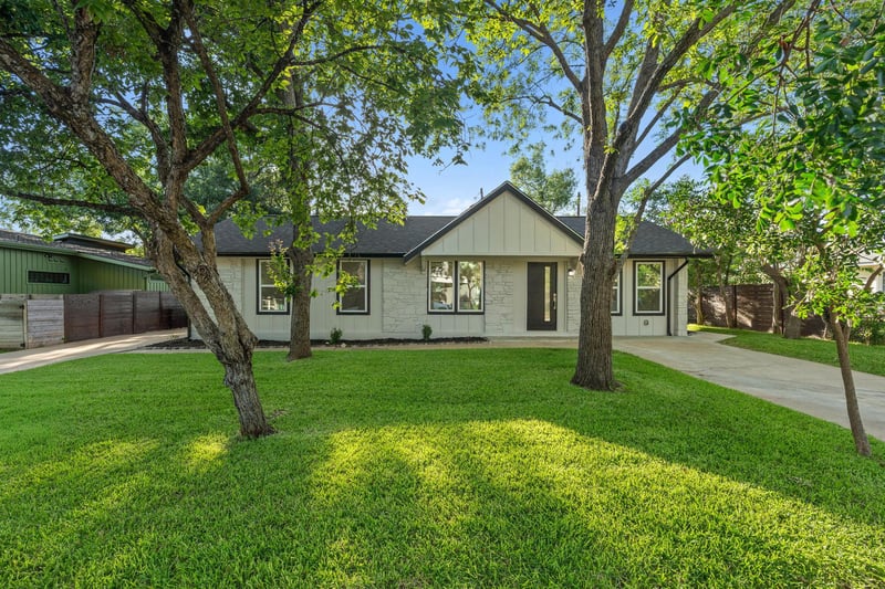 Virtual tour of 4802 Brighton RD