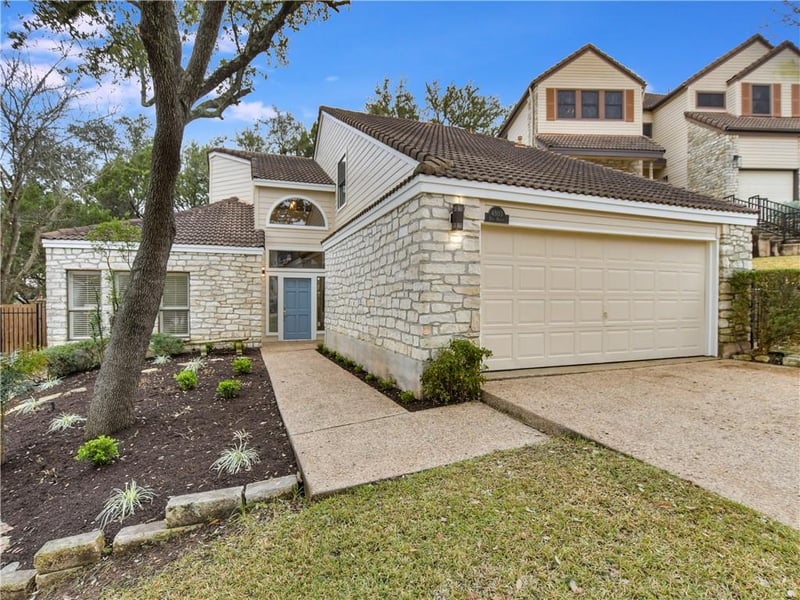Virtual tour of 4803 Fern HOLW