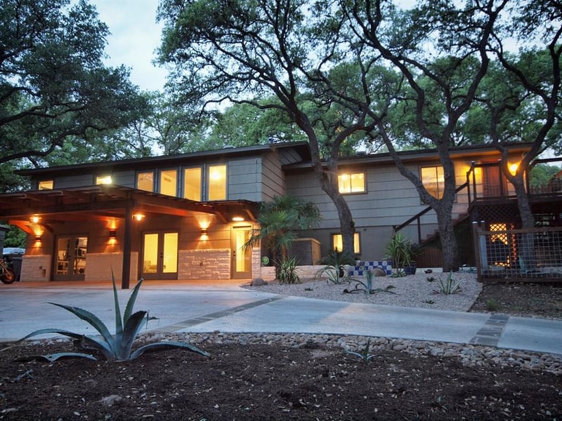 Virtual tour of 4805 Balcones Dr