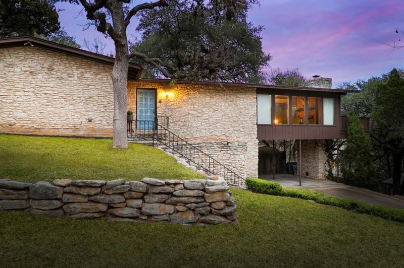Virtual tour of 4807 Timberline DR