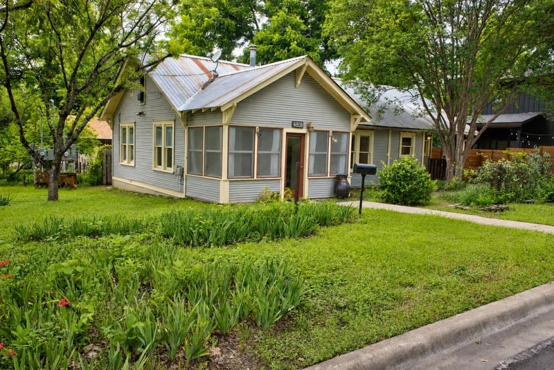 Virtual tour of 4808 Avenue F Ave
