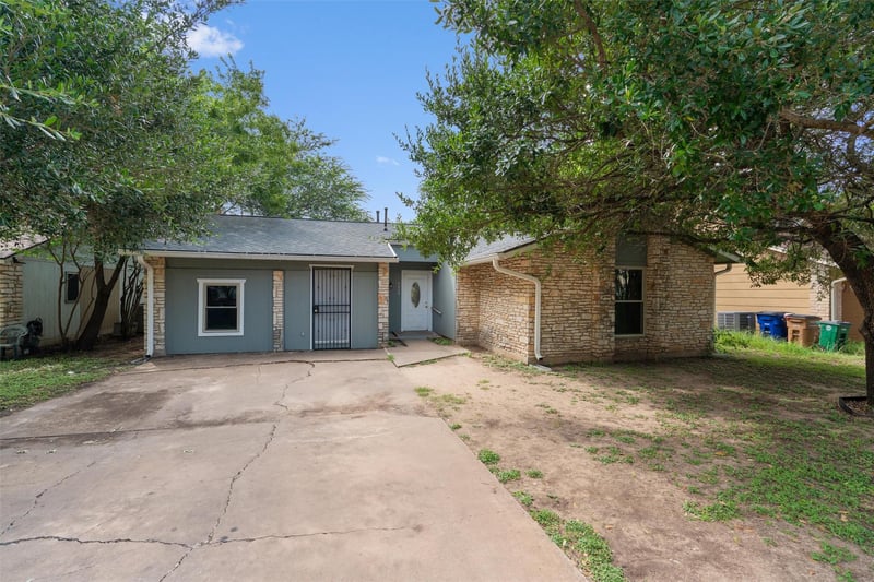 Virtual tour of 4809 Bayside Dr