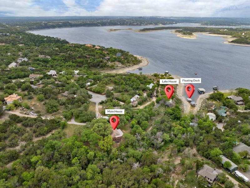 Virtual tour of 4831 Eck LN