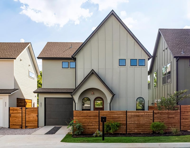 Virtual tour of 4901 Lott Ave