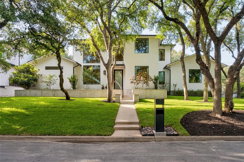 Virtual tour of 4901 Southcrest DR