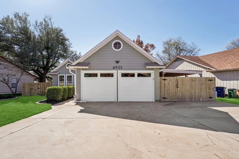 Virtual tour of 4901 Transit CIR