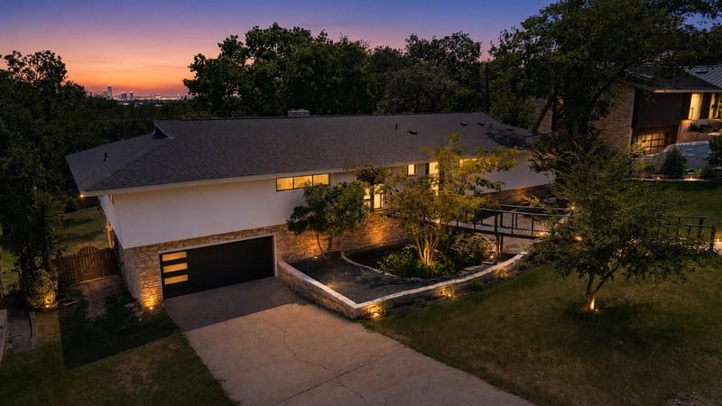 Virtual tour of 4905 Crestway DR