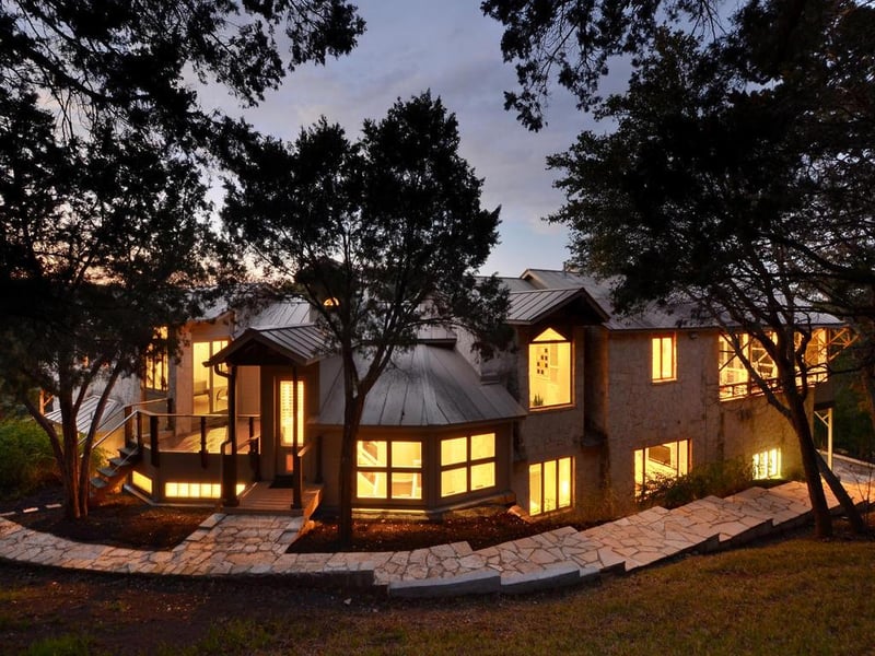 Virtual tour of 4911 Mantle DR